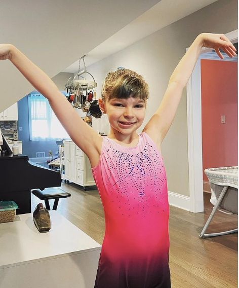 6岁变性,10岁走秀吸金百万!这个全球最小的跨性别模特被网友吵翻天.