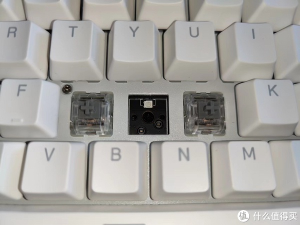 【双键合璧,一击封神】百元王者 无敌的RK R87 K银轴RGB版 超详测评及选购指南__财经头条