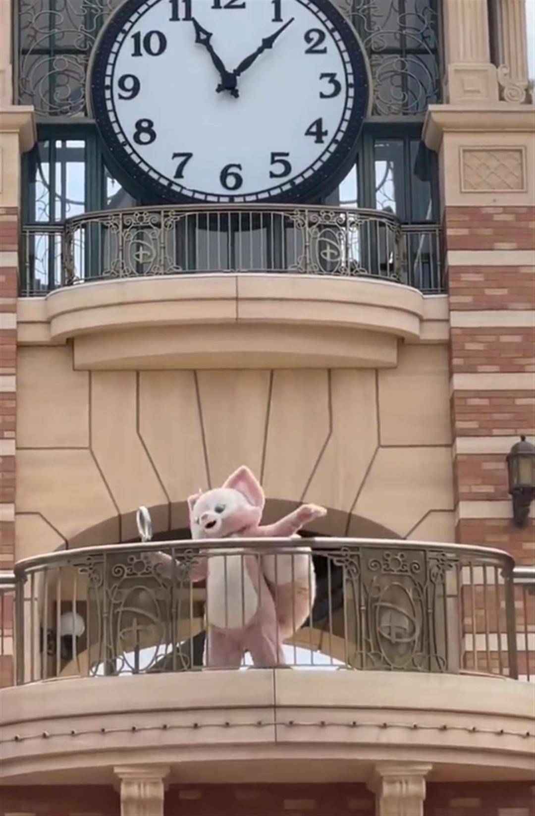 玲娜贝儿说话了，粉丝崩溃了！迪士尼，请不要打破这个美好的梦休闲区蓝鸢梦想 - Www.slyday.coM