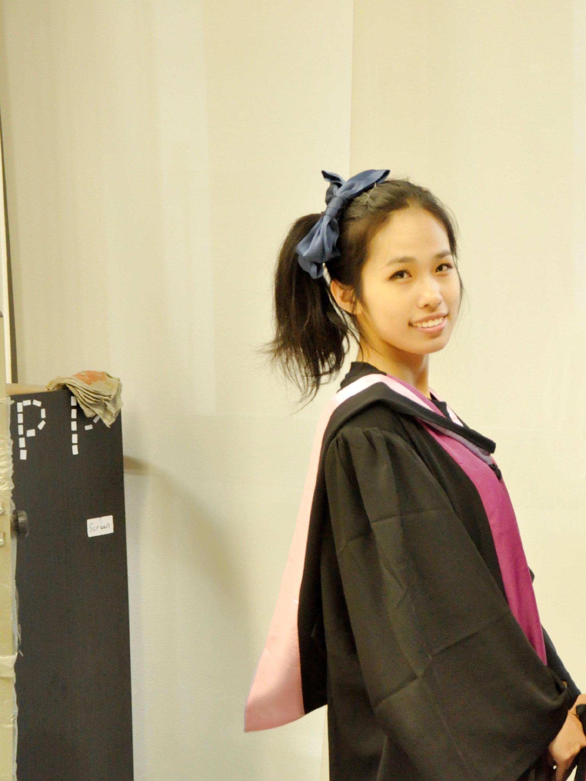 韩双淼的本科毕业照。本文图片均由受访者提供