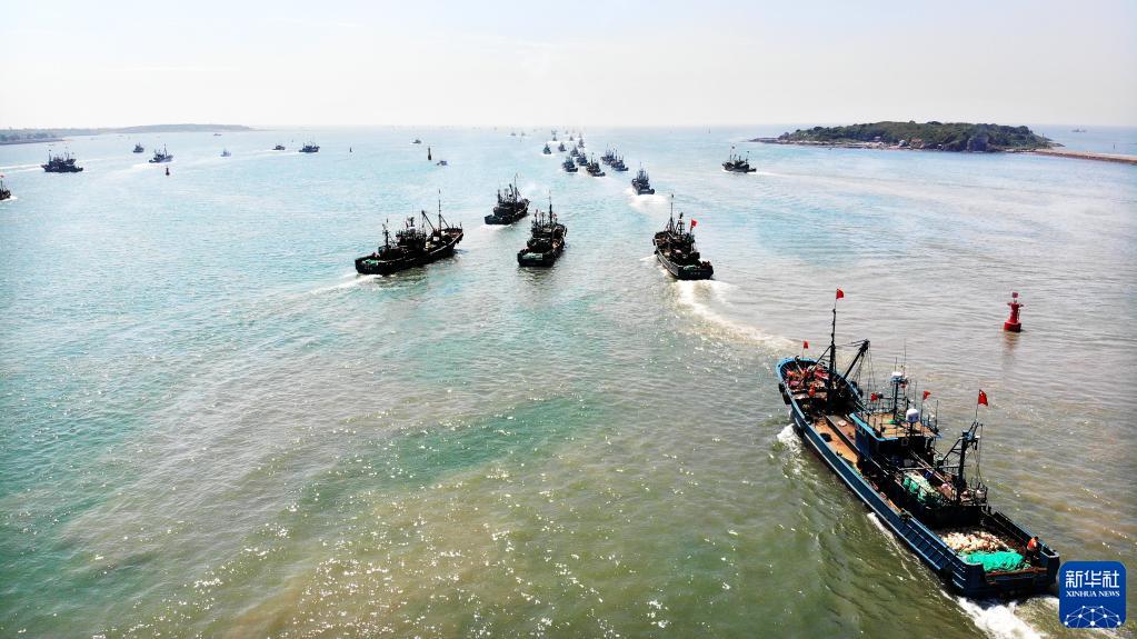 新华全媒 丨黄渤海休渔期结束 渔民出海喜开捕|渔船|青岛市_新浪新闻