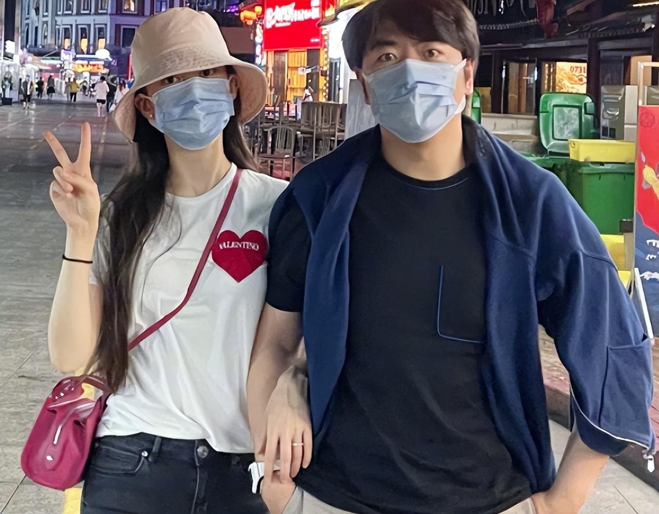 与老公郎朗分开一个月,一家人终于团聚|吉娜|郎朗|儿子_新浪新闻