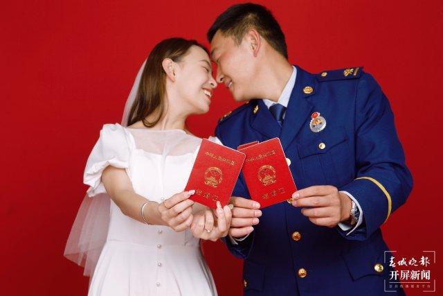 太甜了！增援重庆灭火回来，云南这位“蓝朋友”结婚了……休闲区蓝鸢梦想 - Www.slyday.coM
