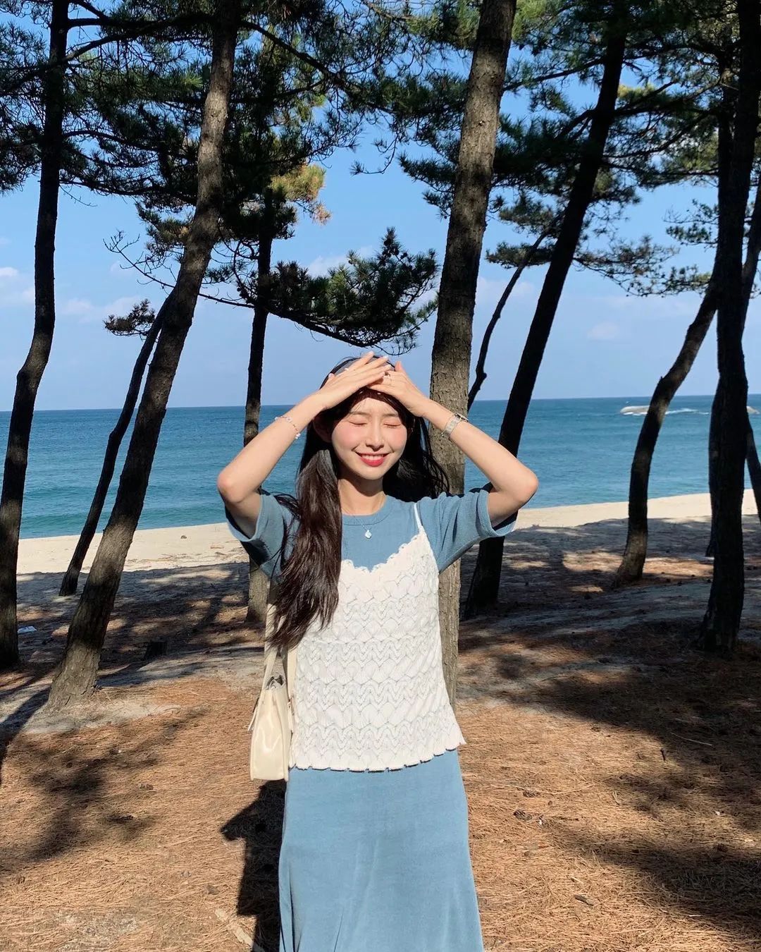 出游必备！超实用的双手拍照姿势合集！休闲区蓝鸢梦想 - Www.slyday.coM