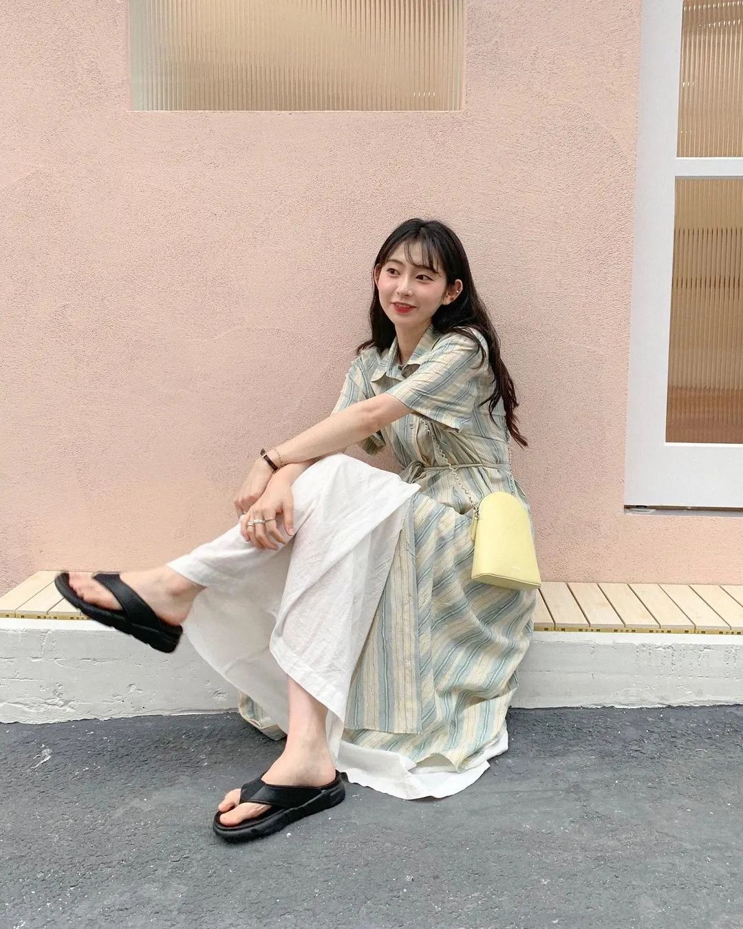 出游必备！超实用的双手拍照姿势合集！休闲区蓝鸢梦想 - Www.slyday.coM