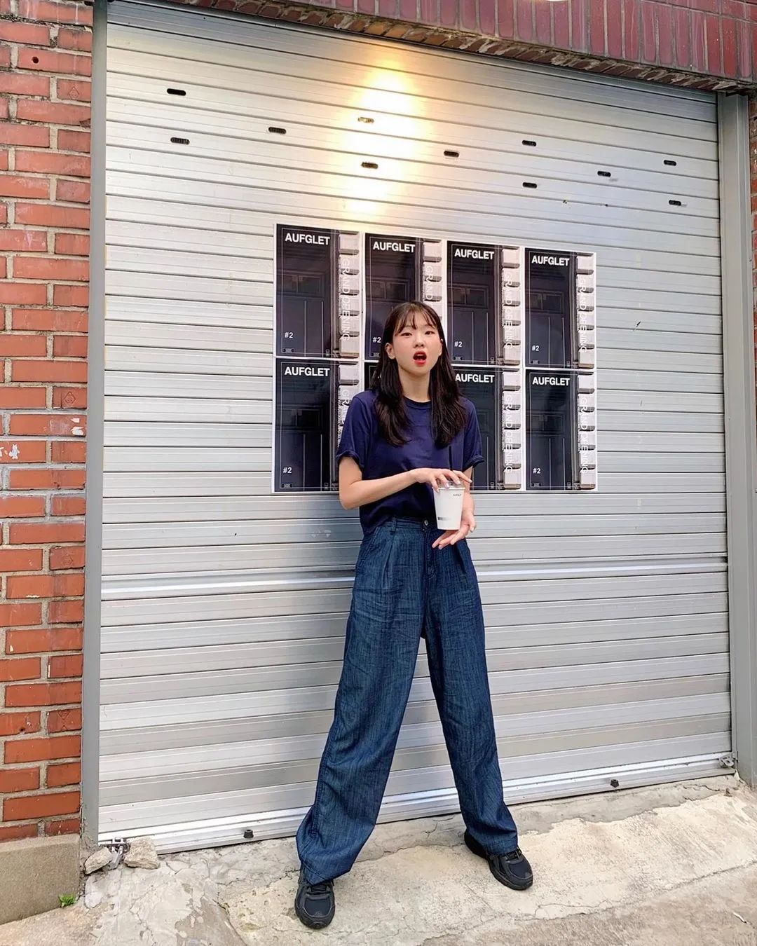 出游必备！超实用的双手拍照姿势合集！休闲区蓝鸢梦想 - Www.slyday.coM