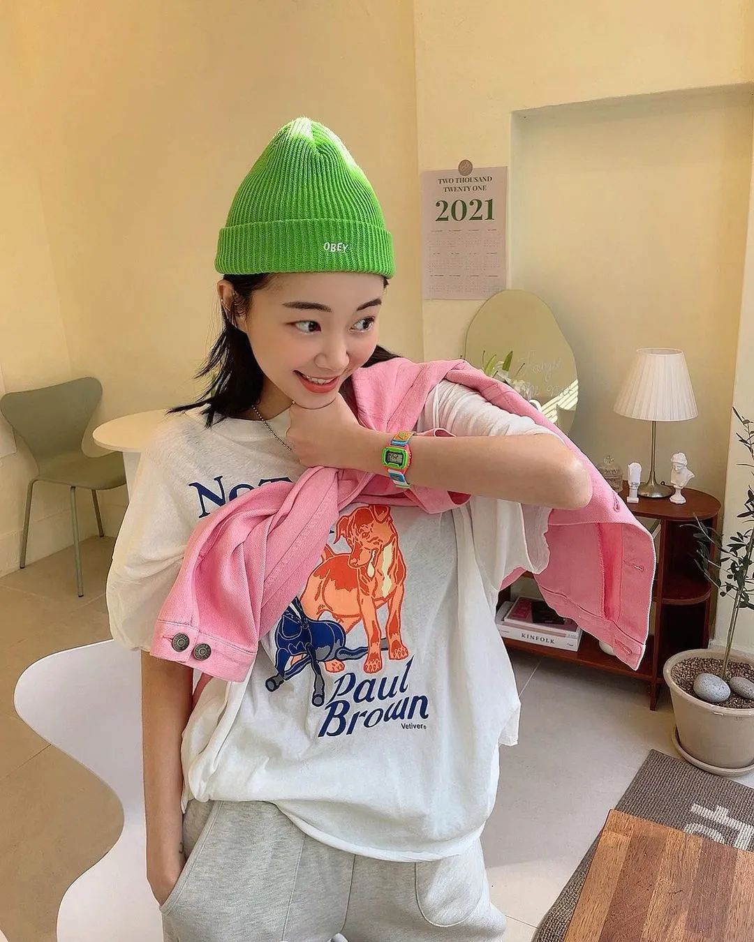 出游必备！超实用的双手拍照姿势合集！休闲区蓝鸢梦想 - Www.slyday.coM