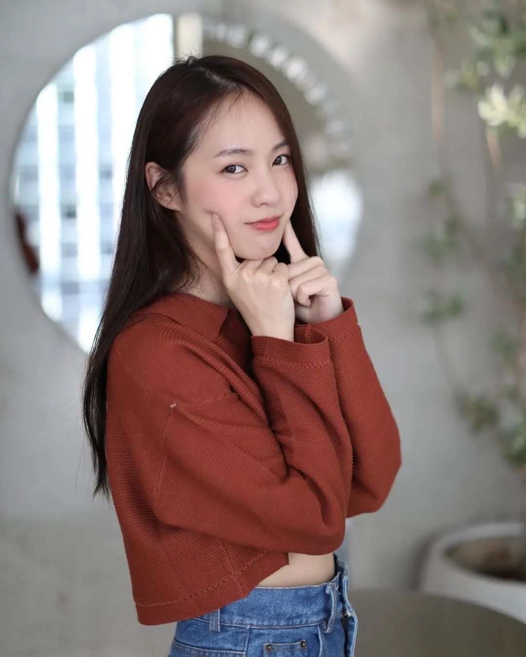 出游必备！超实用的双手拍照姿势合集！休闲区蓝鸢梦想 - Www.slyday.coM