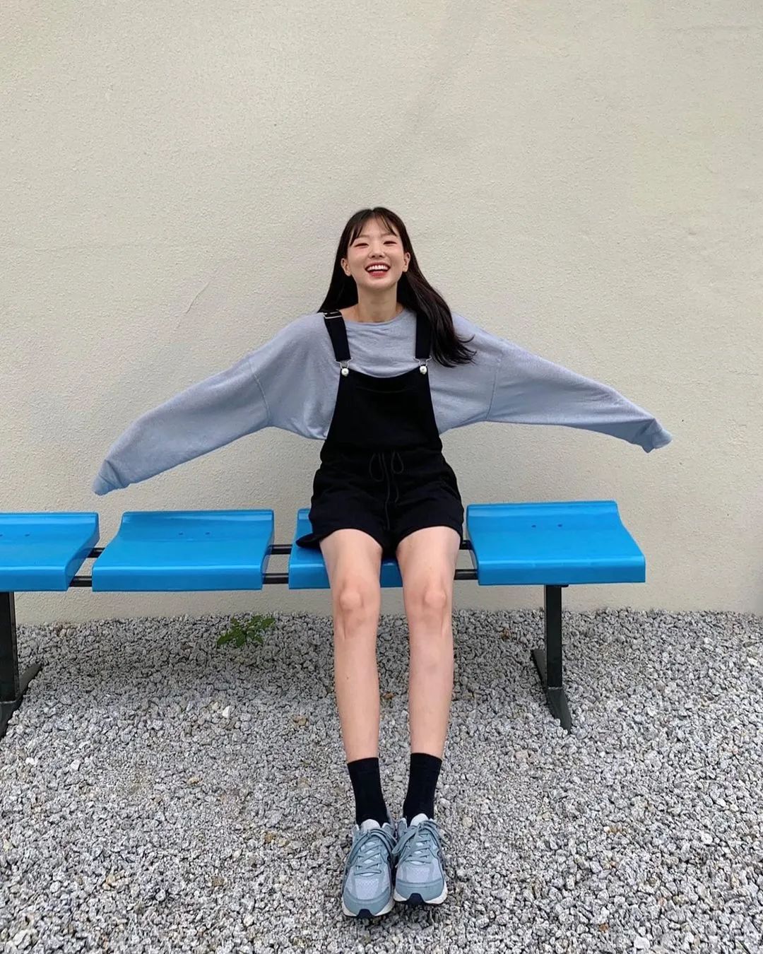 出游必备！超实用的双手拍照姿势合集！休闲区蓝鸢梦想 - Www.slyday.coM