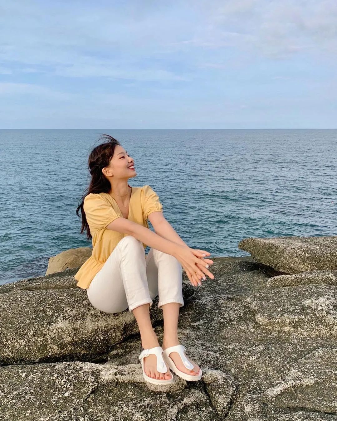 出游必备！超实用的双手拍照姿势合集！休闲区蓝鸢梦想 - Www.slyday.coM