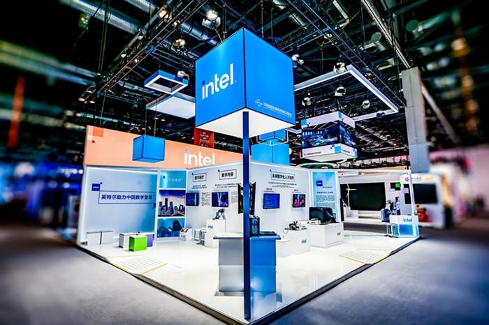 (图1:展会现场图)