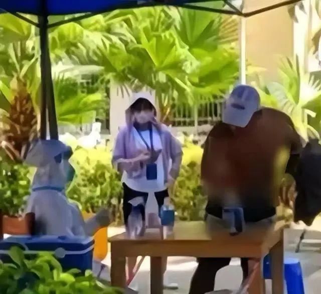 【民生沸点】教师不配合核酸还威胁医护人员？海南大学通报：撤销其教师资格并降级休闲区蓝鸢梦想 - Www.slyday.coM