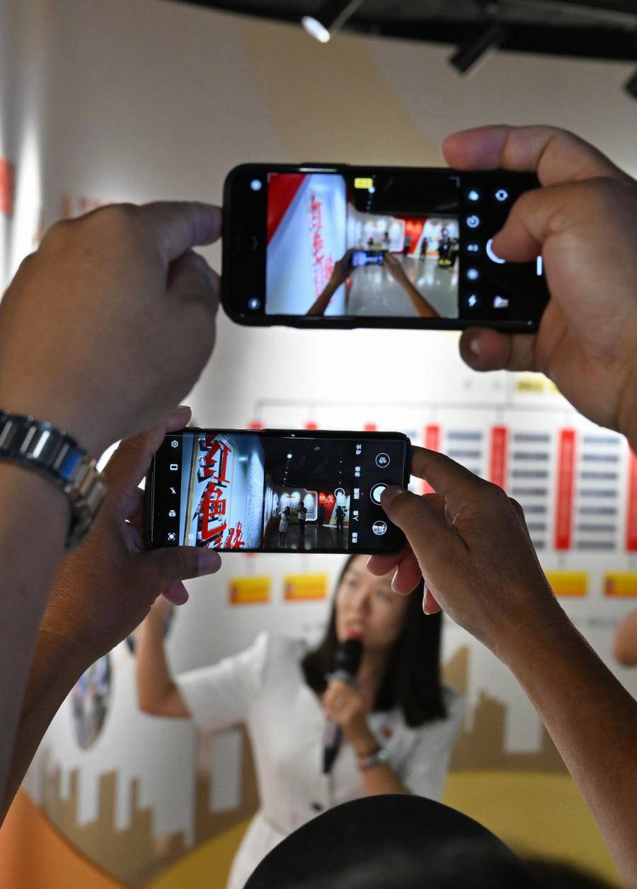 太美了吧！随手一拍就是大片，这是你不能错过的精致威海休闲区蓝鸢梦想 - Www.slyday.coM