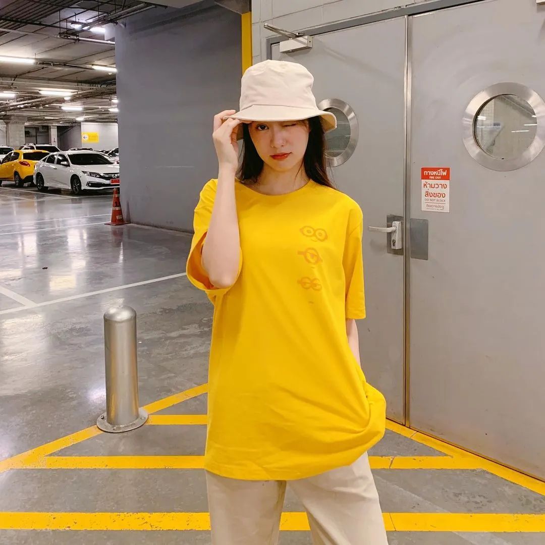 出游必备！超实用的双手拍照姿势合集！休闲区蓝鸢梦想 - Www.slyday.coM