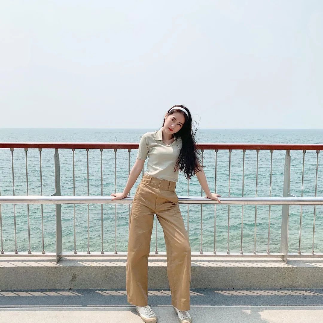 出游必备！超实用的双手拍照姿势合集！休闲区蓝鸢梦想 - Www.slyday.coM