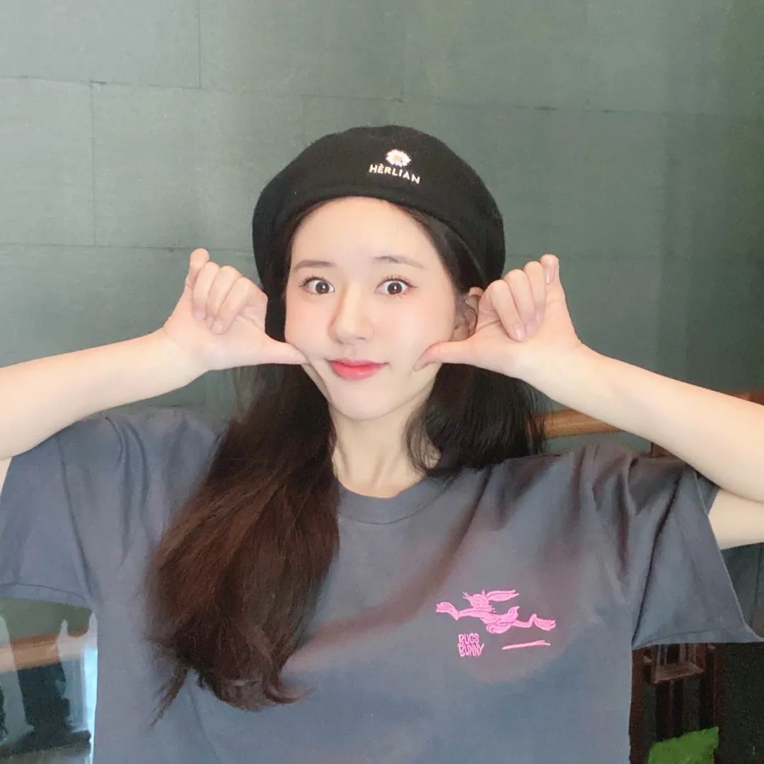 出游必备！超实用的双手拍照姿势合集！休闲区蓝鸢梦想 - Www.slyday.coM