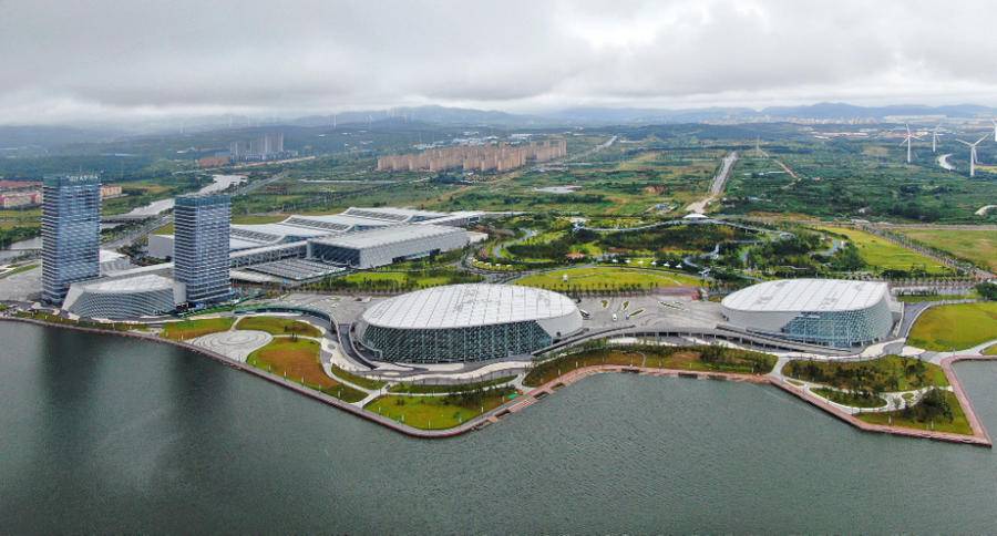 太美了吧！随手一拍就是大片，这是你不能错过的精致威海休闲区蓝鸢梦想 - Www.slyday.coM