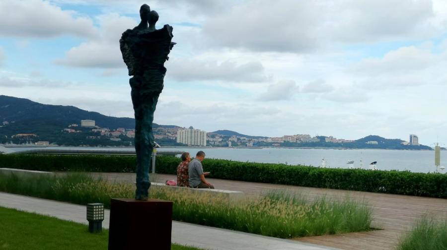 太美了吧！随手一拍就是大片，这是你不能错过的精致威海休闲区蓝鸢梦想 - Www.slyday.coM