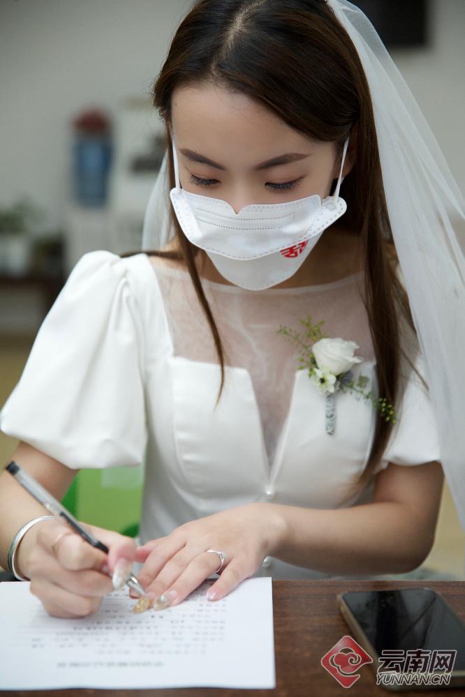 太甜了！增援重庆灭火归来的云南“蓝朋友”结婚啦休闲区蓝鸢梦想 - Www.slyday.coM