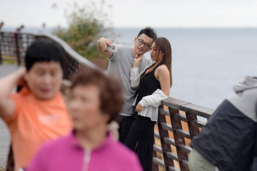 太美了吧！随手一拍就是大片，这是你不能错过的精致威海休闲区蓝鸢梦想 - Www.slyday.coM