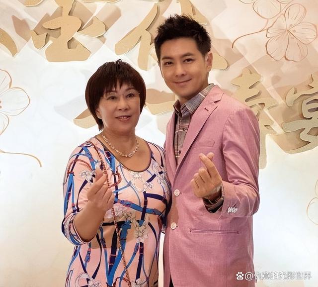 林志颖出院晒体重照引关注,粉丝送“救命恩人”致谢礼物也被曝光休闲区蓝鸢梦想 - Www.slyday.coM 林志颖出院晒体重照引关注,粉丝送“救命恩人”致谢礼物也被曝光休闲区蓝鸢梦想 - Www.slyday.coM