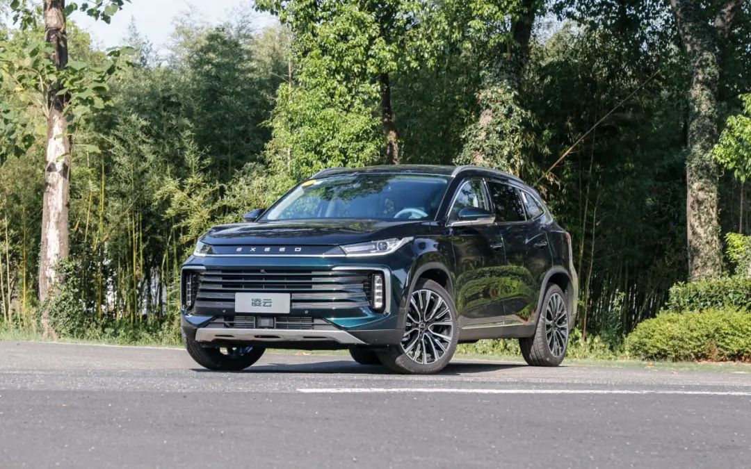 0t马力261匹,内饰下血本,国产大5座suv出新款,很快上市-新浪汽车