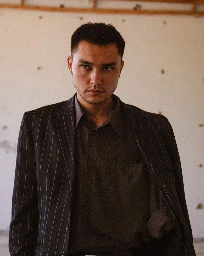 7位哈萨克斯坦男演员,谁是你心中的詹姆斯·邦德?__财经头条