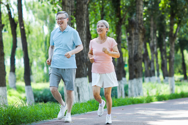 入秋后，建议中老年人：多吃3样，少吃2样，清热润燥，健康过秋天
