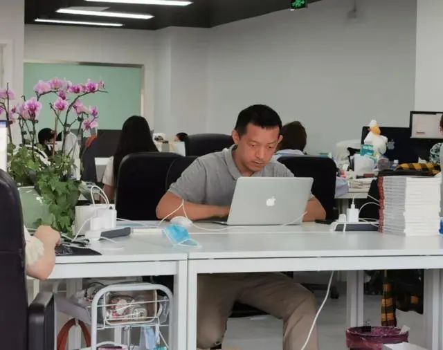 北大数学天才柳智宇出家12年后还俗做心理咨询，附其微博及近况休闲区蓝鸢梦想 - Www.slyday.coM