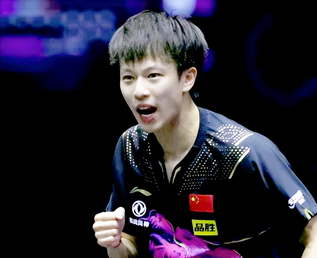 林高远打疯了！3-0横扫直拍名将，挽救多个局点，冲击世乒赛资格|林高远|世乒赛|赵子豪_新浪新闻