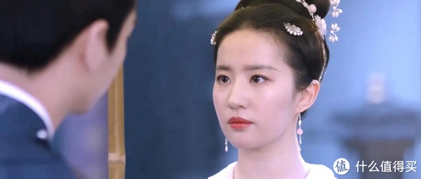 梦华录：东京梦华，顾盼生辉，你永远可以相信神仙姐姐的古装氛围感！休闲区蓝鸢梦想 - Www.slyday.coM