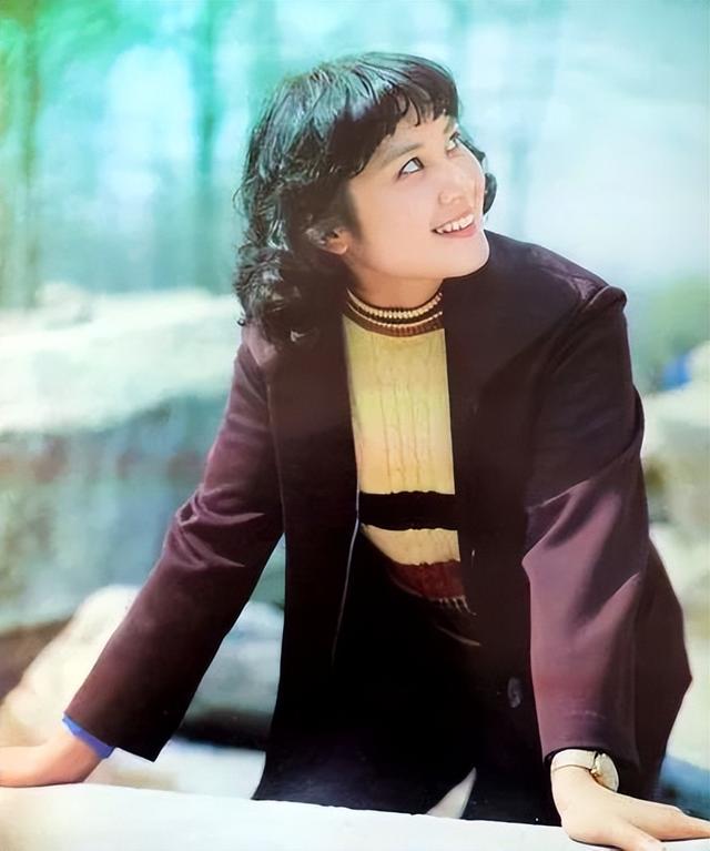 80年代当红女星肖雄:为事业放弃家庭,63岁无儿无女也幸福__财经头条