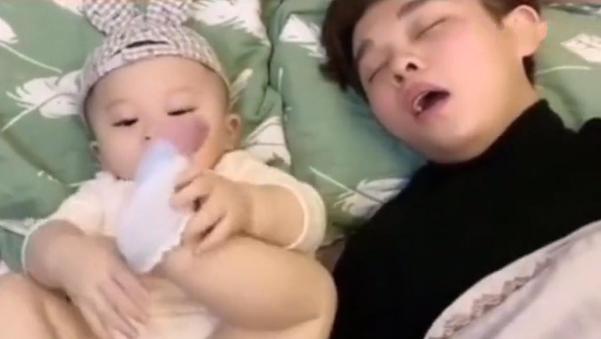 4个月宝宝被爸爸鼾声吵到空气挥拳,婴儿被爸爸鼾声吵醒休闲区蓝鸢梦想 - Www.slyday.coM 4个月宝宝被爸爸鼾声吵到空气挥拳,婴儿被爸爸鼾声吵醒休闲区蓝鸢梦想 - Www.slyday.coM