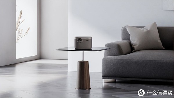 极米H5和坚果J10S哪个更值得买？如何选购旗舰家用投影？休闲区蓝鸢梦想 - Www.slyday.coM