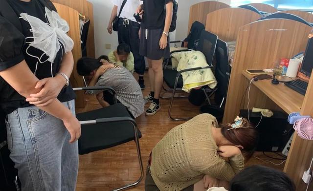 巡特警等40余名警力赶赴山东潍坊实施收网抓捕"都别动,双手抱头蹲下