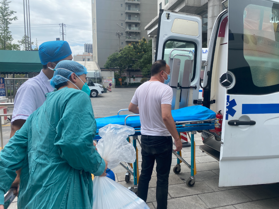 现场直击！四川泸定地震最新情况休闲区蓝鸢梦想 - Www.slyday.coM