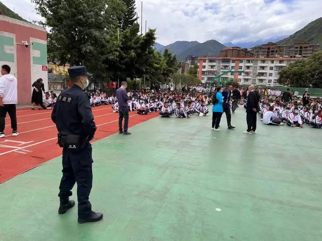 四川泸定地震已致7人死亡，多支救援力量赶赴震中！最新消息汇总休闲区蓝鸢梦想 - Www.slyday.coM