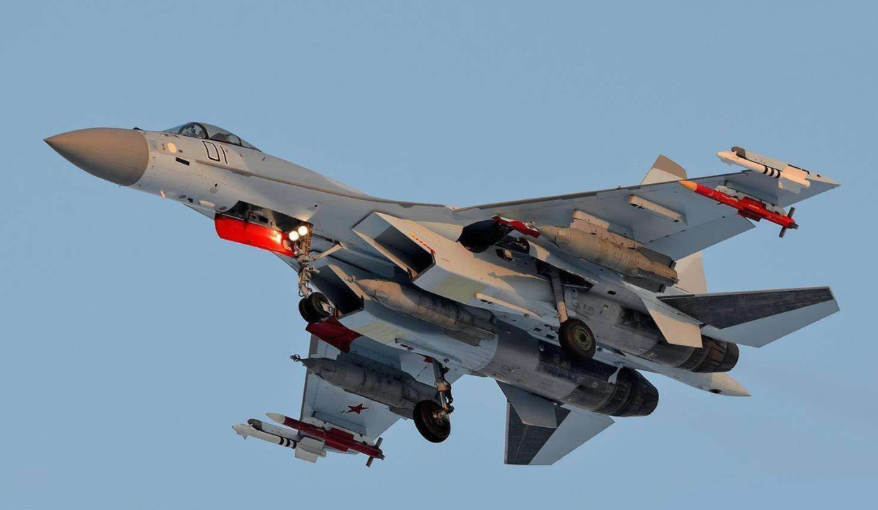 伊朗空军司令证实向俄罗斯购买苏-35战斗机一事已列入空军议程.