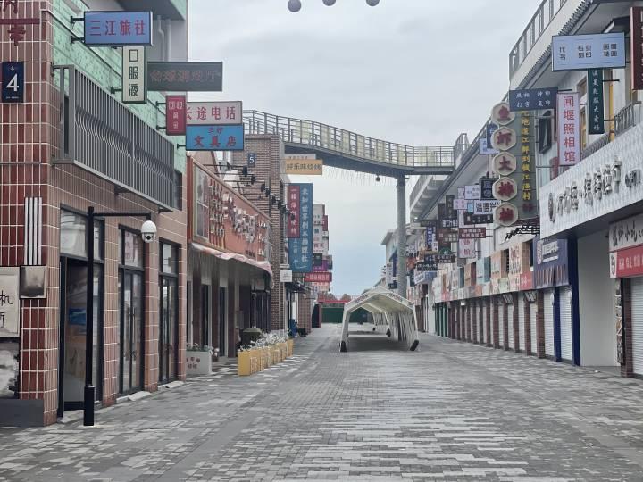 曾投资一个亿复古港风很吸睛，如今不到一年冷冷清清，萧山闻堰老街怎么了？休闲区蓝鸢梦想 - Www.slyday.coM