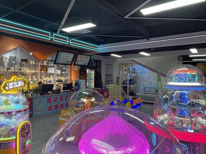 曾投资一个亿复古港风很吸睛，如今不到一年冷冷清清，萧山闻堰老街怎么了？休闲区蓝鸢梦想 - Www.slyday.coM