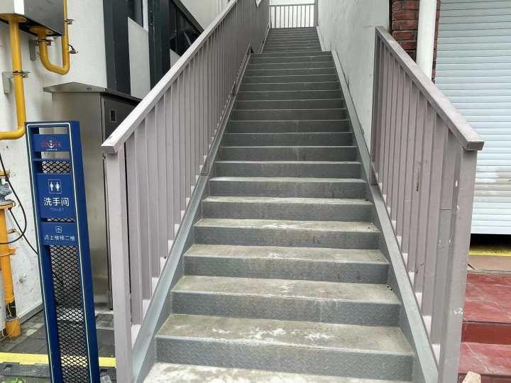 曾投资一个亿复古港风很吸睛，如今不到一年冷冷清清，萧山闻堰老街怎么了？休闲区蓝鸢梦想 - Www.slyday.coM