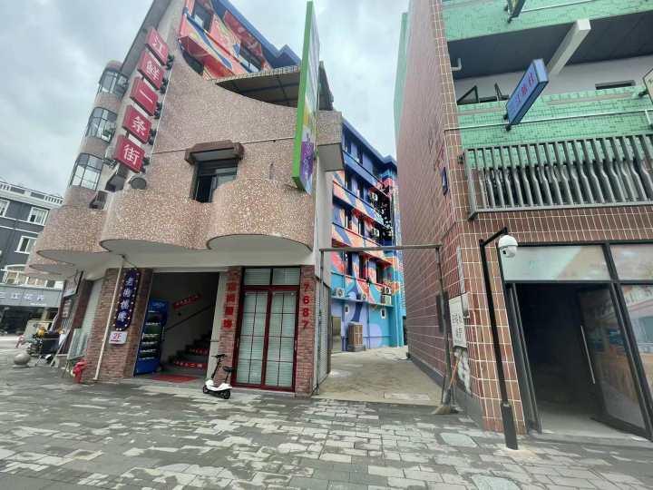 曾投资一个亿复古港风很吸睛，如今不到一年冷冷清清，萧山闻堰老街怎么了？休闲区蓝鸢梦想 - Www.slyday.coM