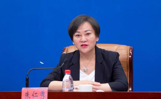 据通报,2013年至2018年,朱仁秀担任松溪县委书记,南平市政府党组成员