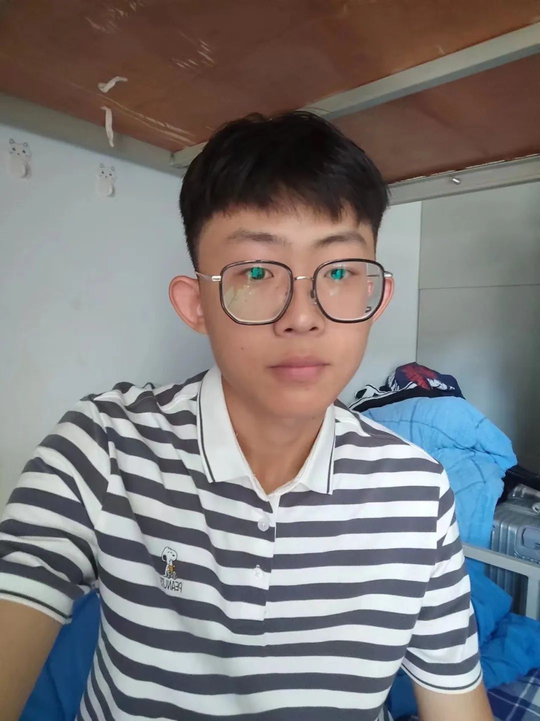 19岁男孩暑假送外卖赚了1.7万余元！“学费生活费都有了”休闲区蓝鸢梦想 - Www.slyday.coM