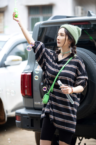 杨幂|花少4|celine_新浪新闻