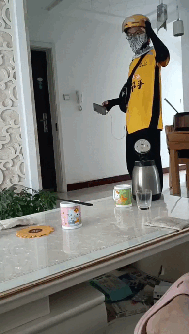 19岁男孩暑假送外卖赚了1.7万余元！“学费生活费都有了”休闲区蓝鸢梦想 - Www.slyday.coM