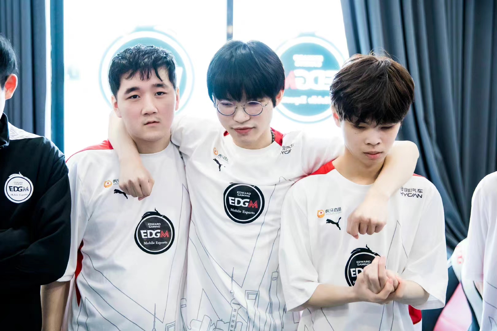 队员们的感情非常好.