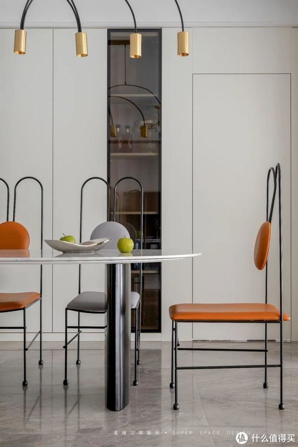 难怪越来越多人买“大横厅”户型，或许只有尝试过，才知道住起来有多爽休闲区蓝鸢梦想 - Www.slyday.coM