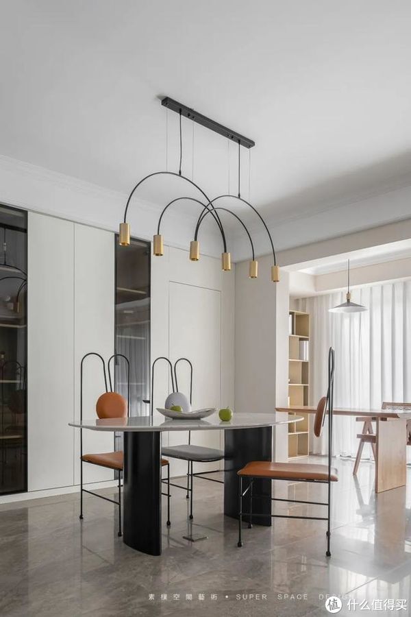 难怪越来越多人买“大横厅”户型，或许只有尝试过，才知道住起来有多爽休闲区蓝鸢梦想 - Www.slyday.coM