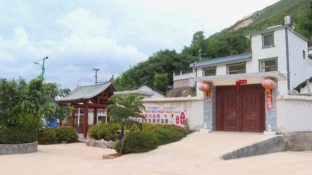 石屏这十年新城乡十年攻坚克难谋发展厚积薄发筑新韵